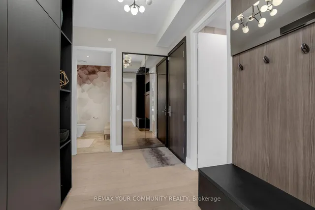1 Yorkville Ave #5405, Toronto 5
