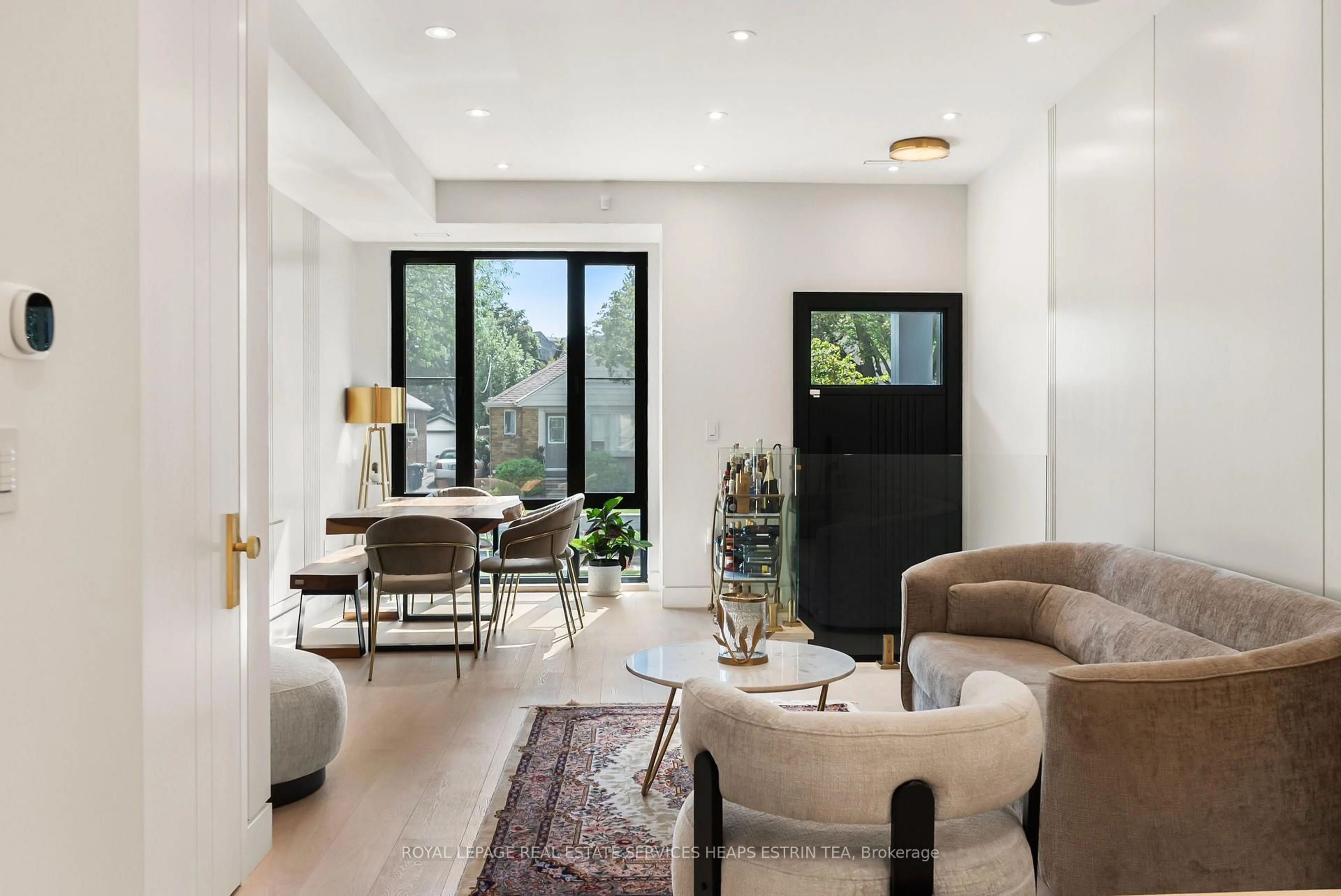 Living room with furniture, unknown for 16B Kenrae Rd, Toronto Ontario M4G 1Y1