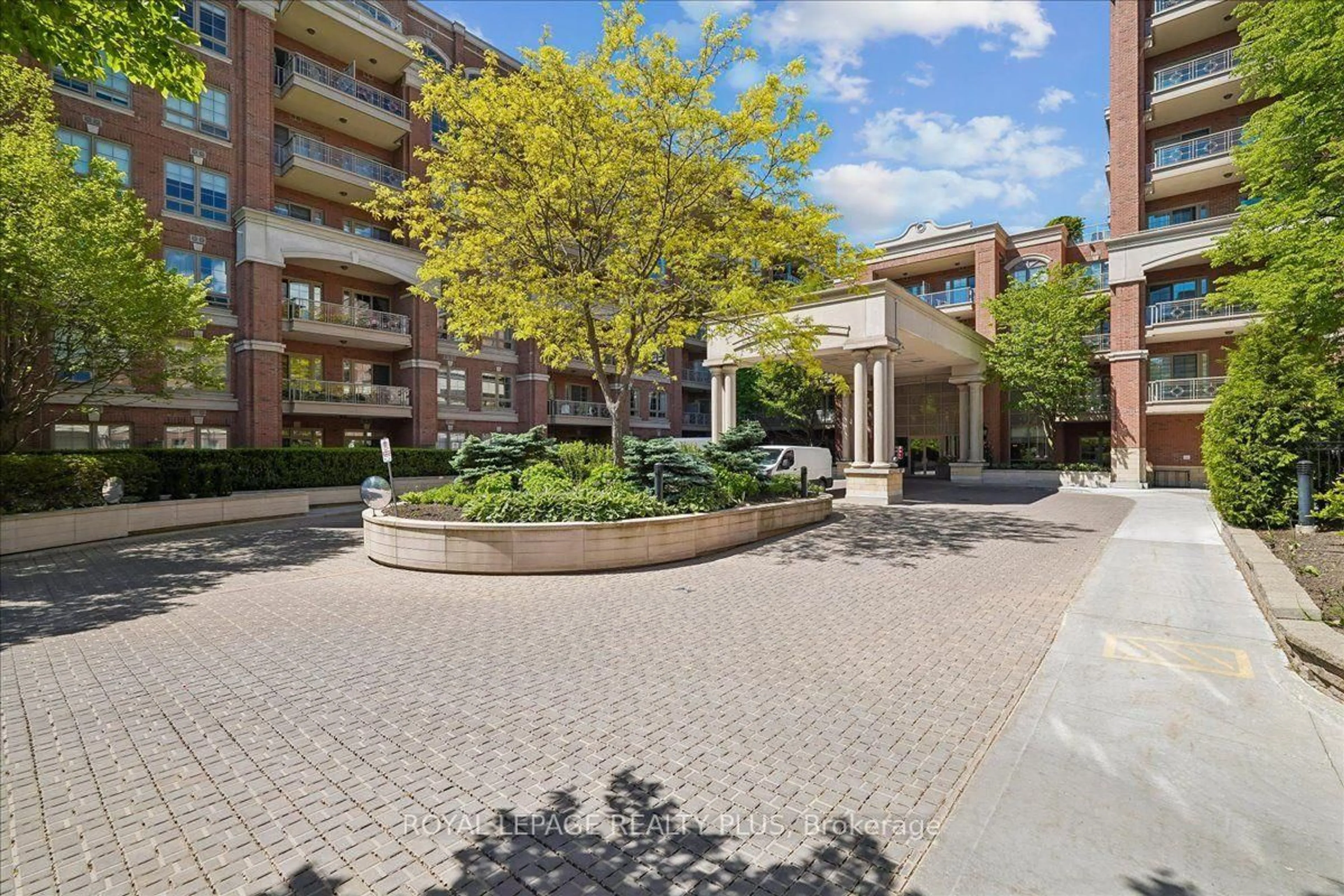 Patio, street for 20 Burkebrook Pl #204, Toronto Ontario M4G 0A1