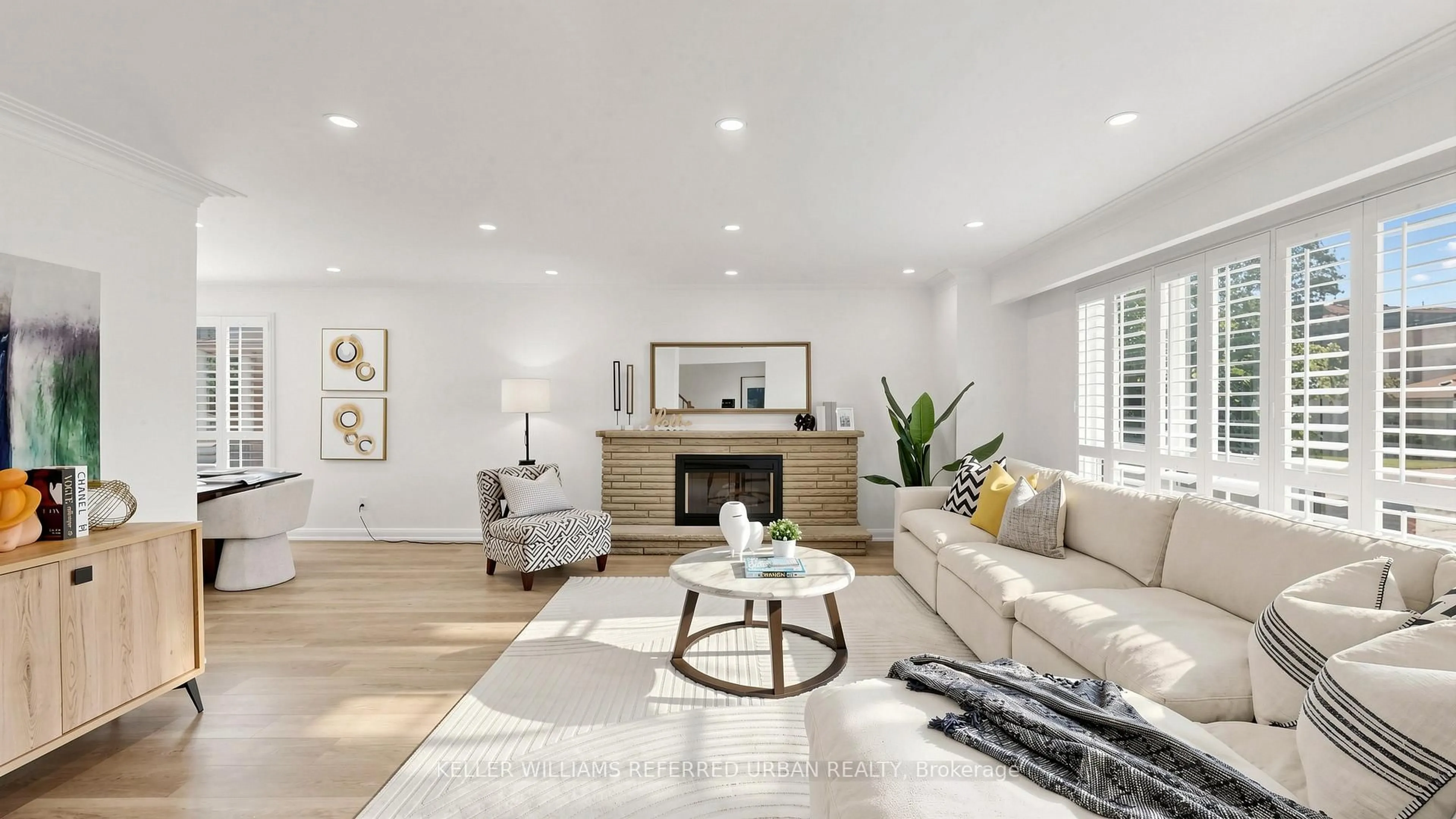 Living room with furniture, wood/laminate floor for 104 Otonabee Ave, Toronto Ontario M2M 2S8