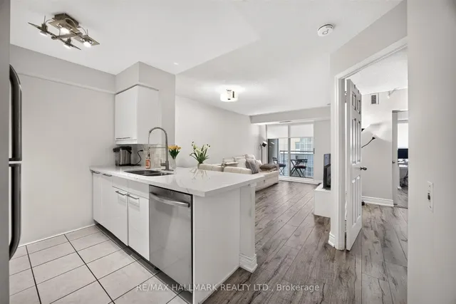 155 Beecroft Rd #812, Toronto 5