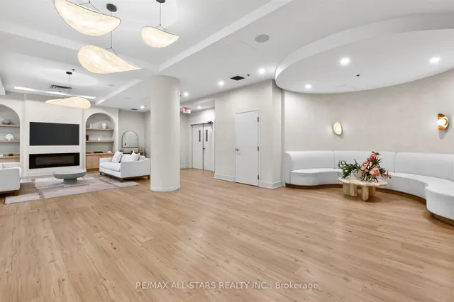 50 Lynn Williams St #2210, Toronto 4