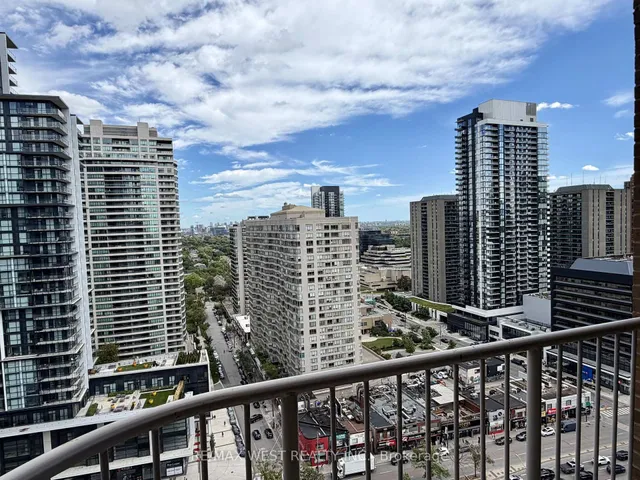 100 Upper Madison Ave #2405, Toronto 3