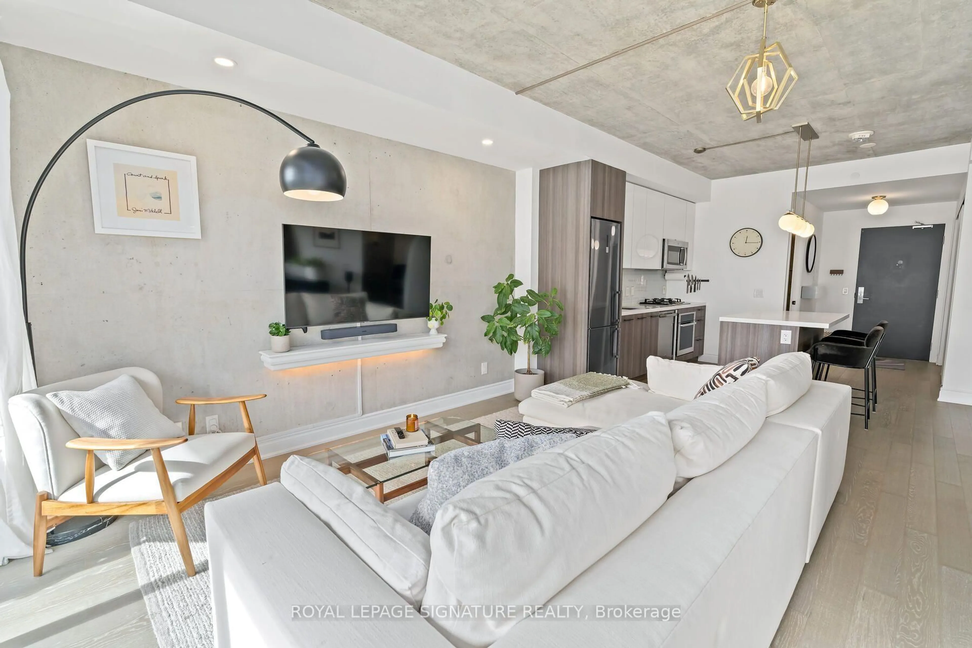 Living room with furniture, unknown for 608 Richmond St #1203, Toronto Ontario M5V 0N9