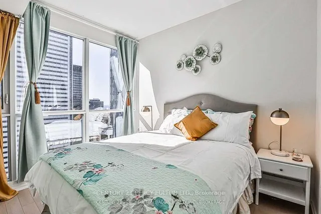70 Temperance St #4007, Toronto 4
