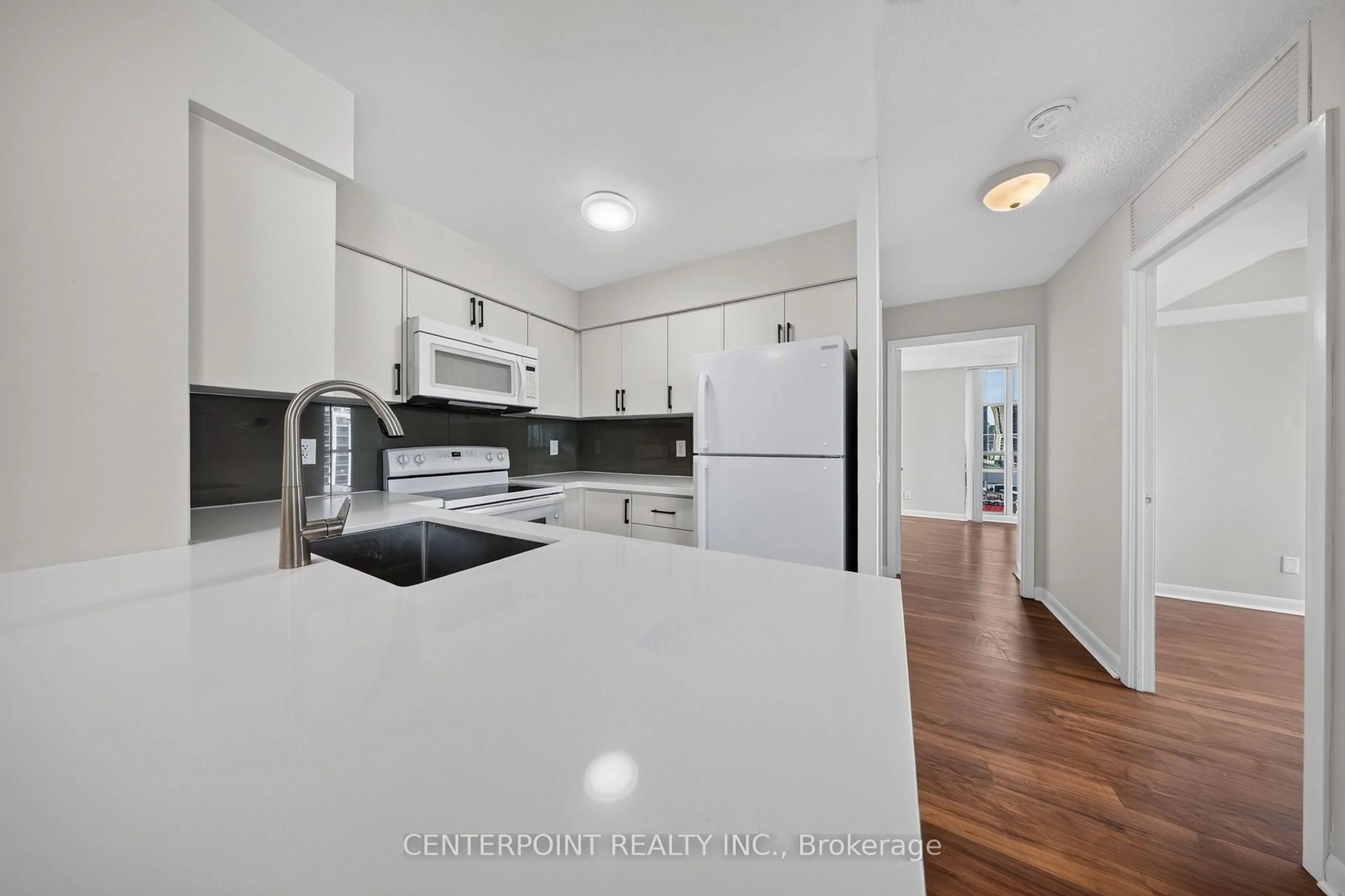 Standard kitchen, unknown for 4978 Yonge St #1715, Toronto Ontario M2N 7G8