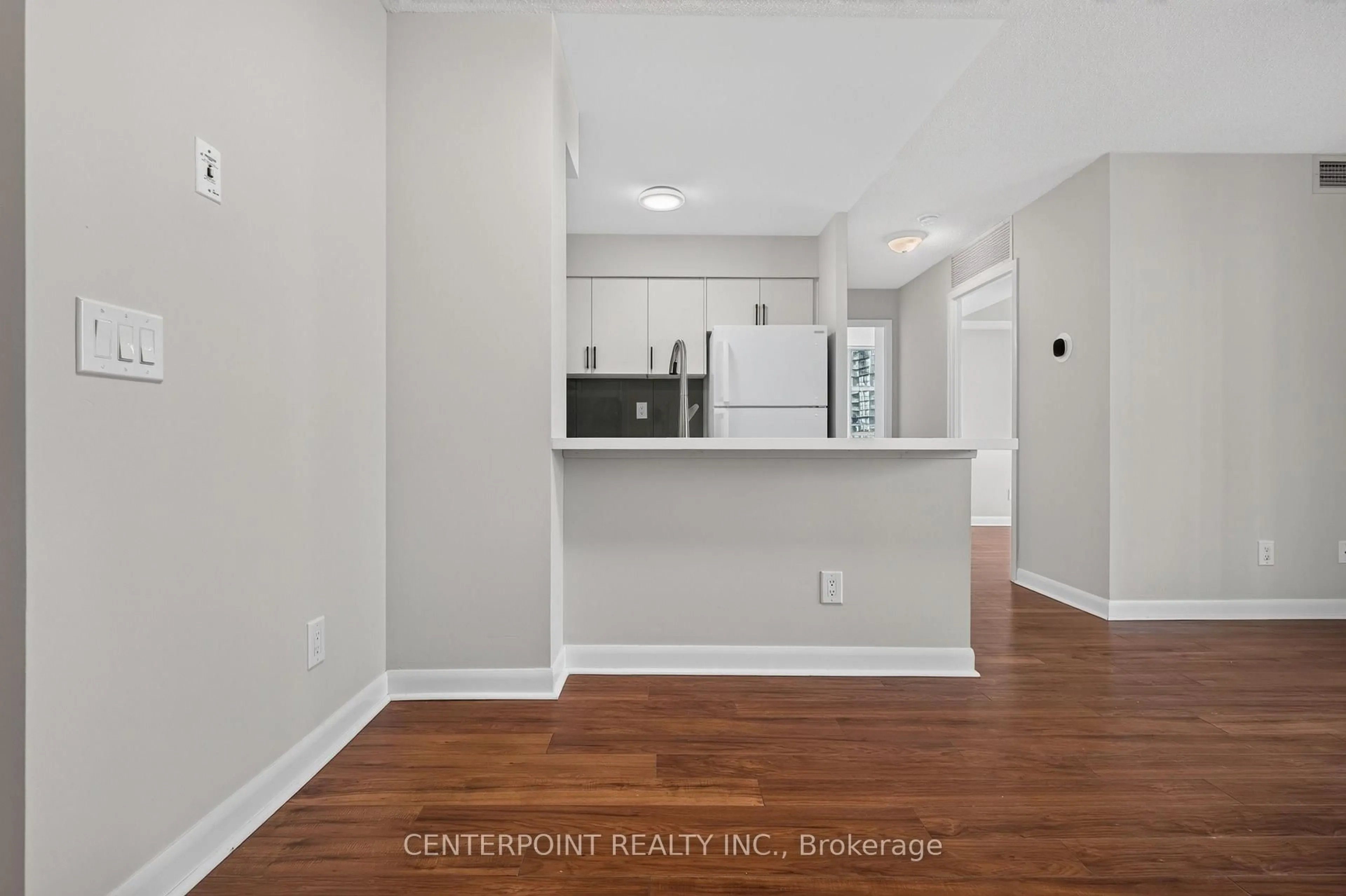 A pic of a room for 4978 Yonge St #1715, Toronto Ontario M2N 7G8