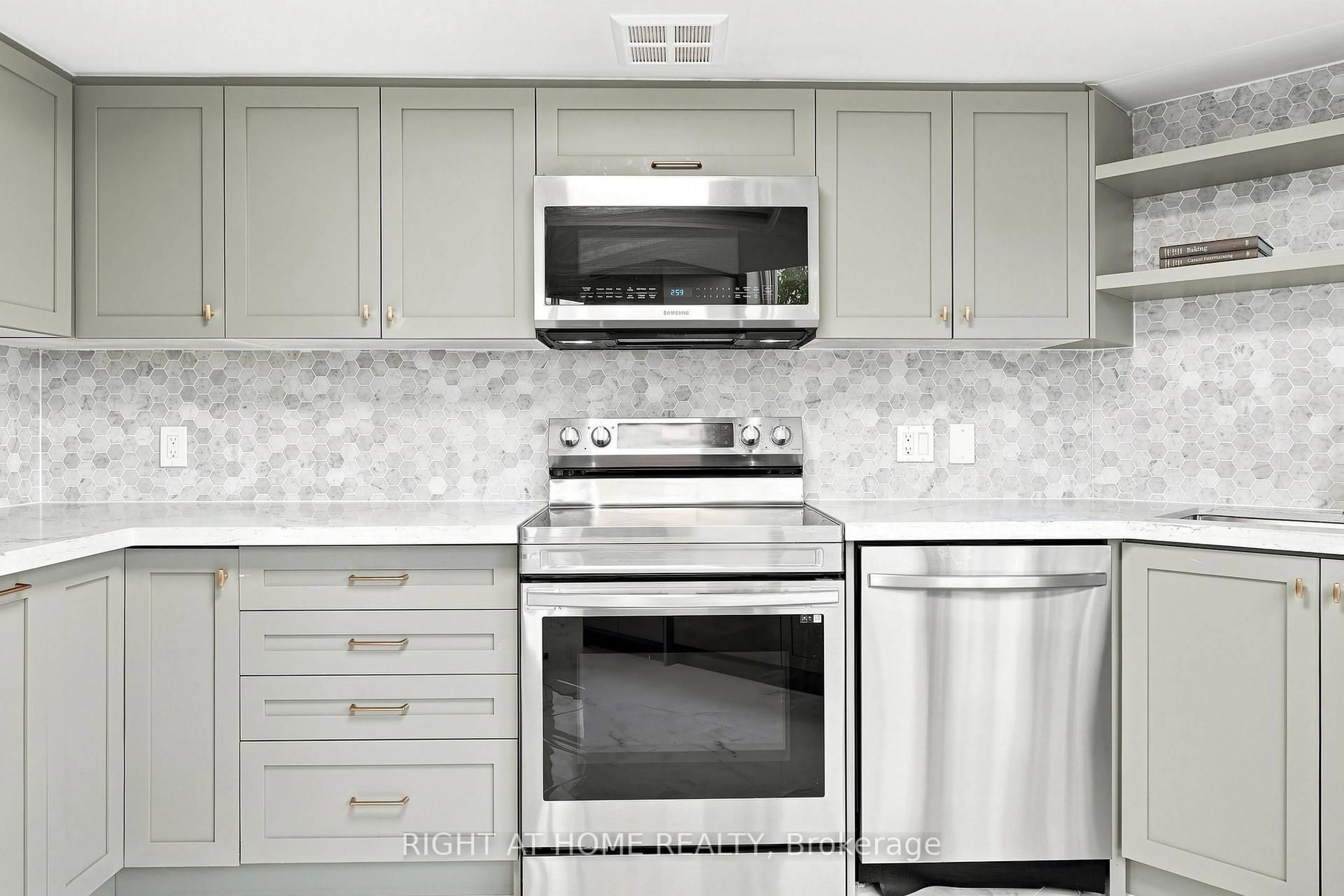 Standard kitchen, ceramic/tile floor for 1101 Steeles Ave #411, Toronto Ontario M2R 3W5