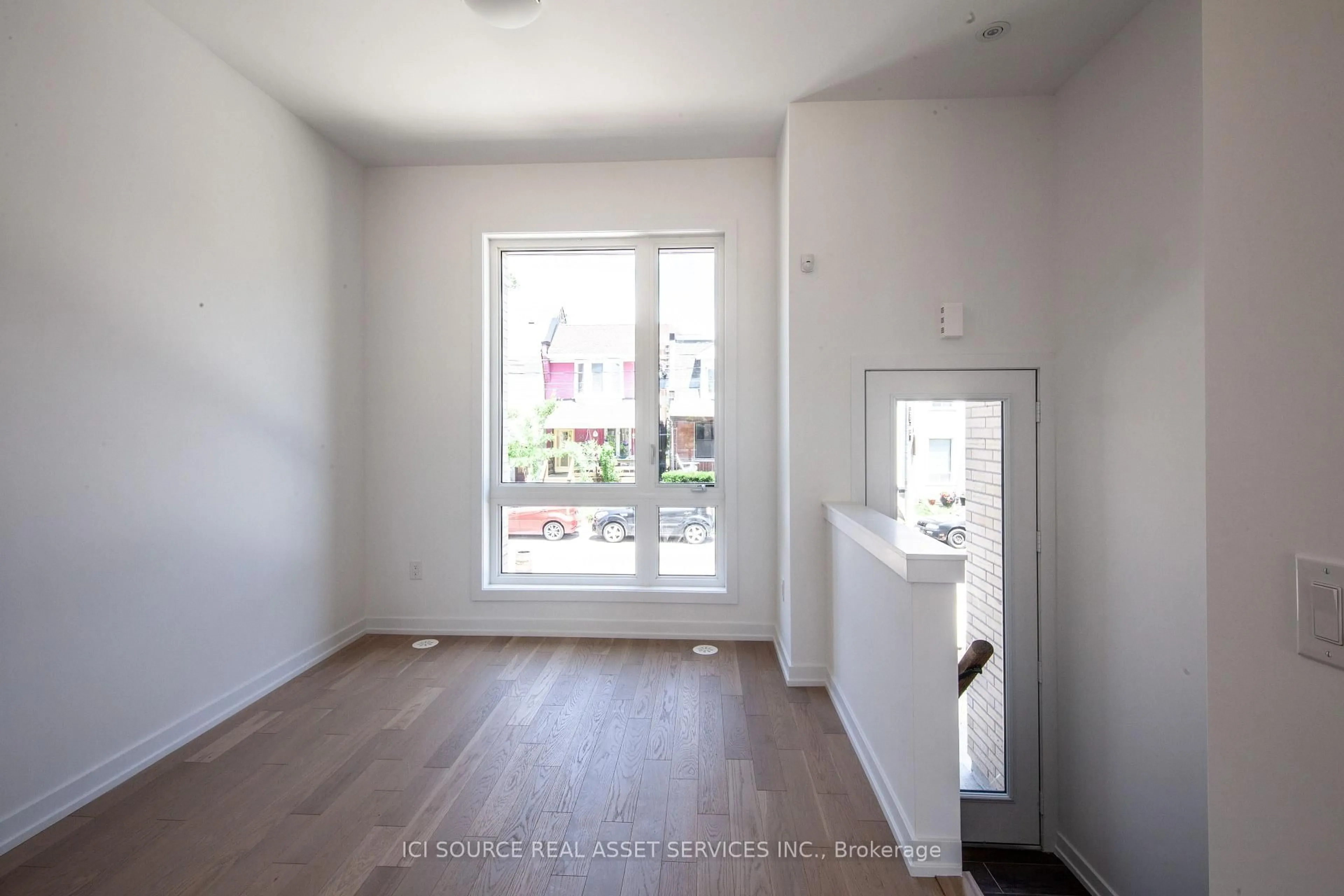 A pic of a room for 66B Perth Ave, Toronto Ontario M6R 0A8