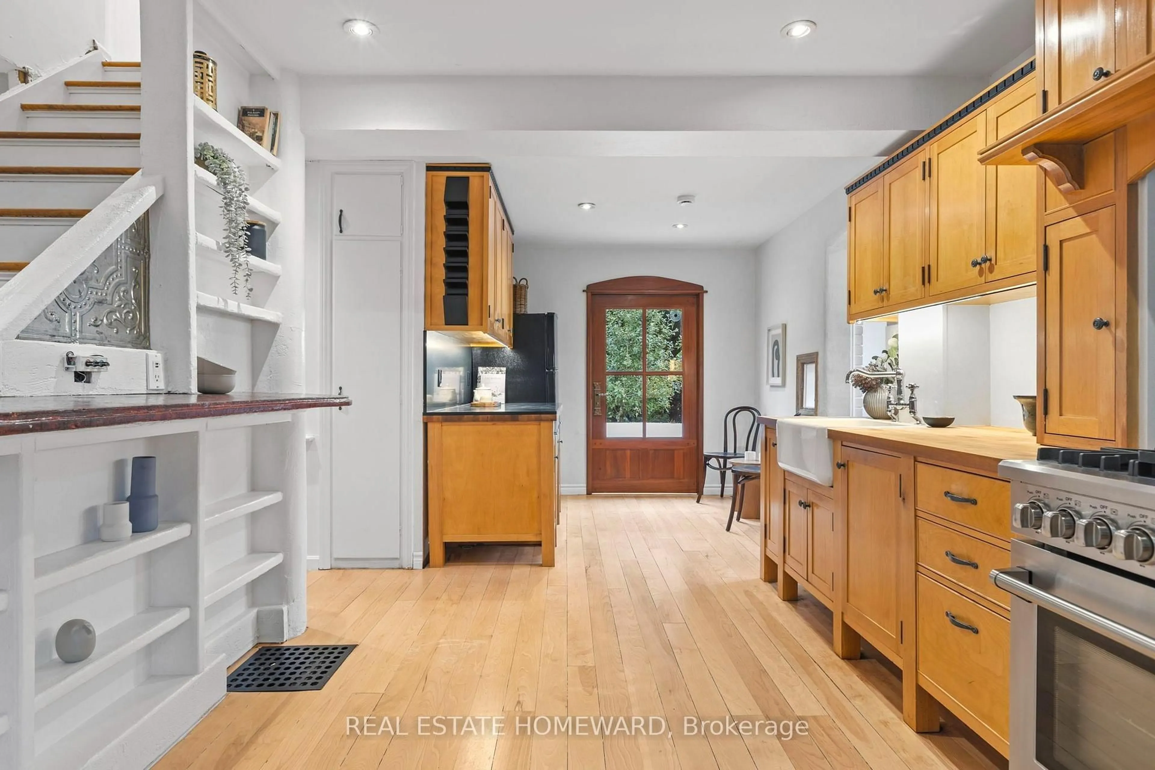 Open concept kitchen, unknown for 9 Dromore Cres, Toronto Ontario M2R 2H4