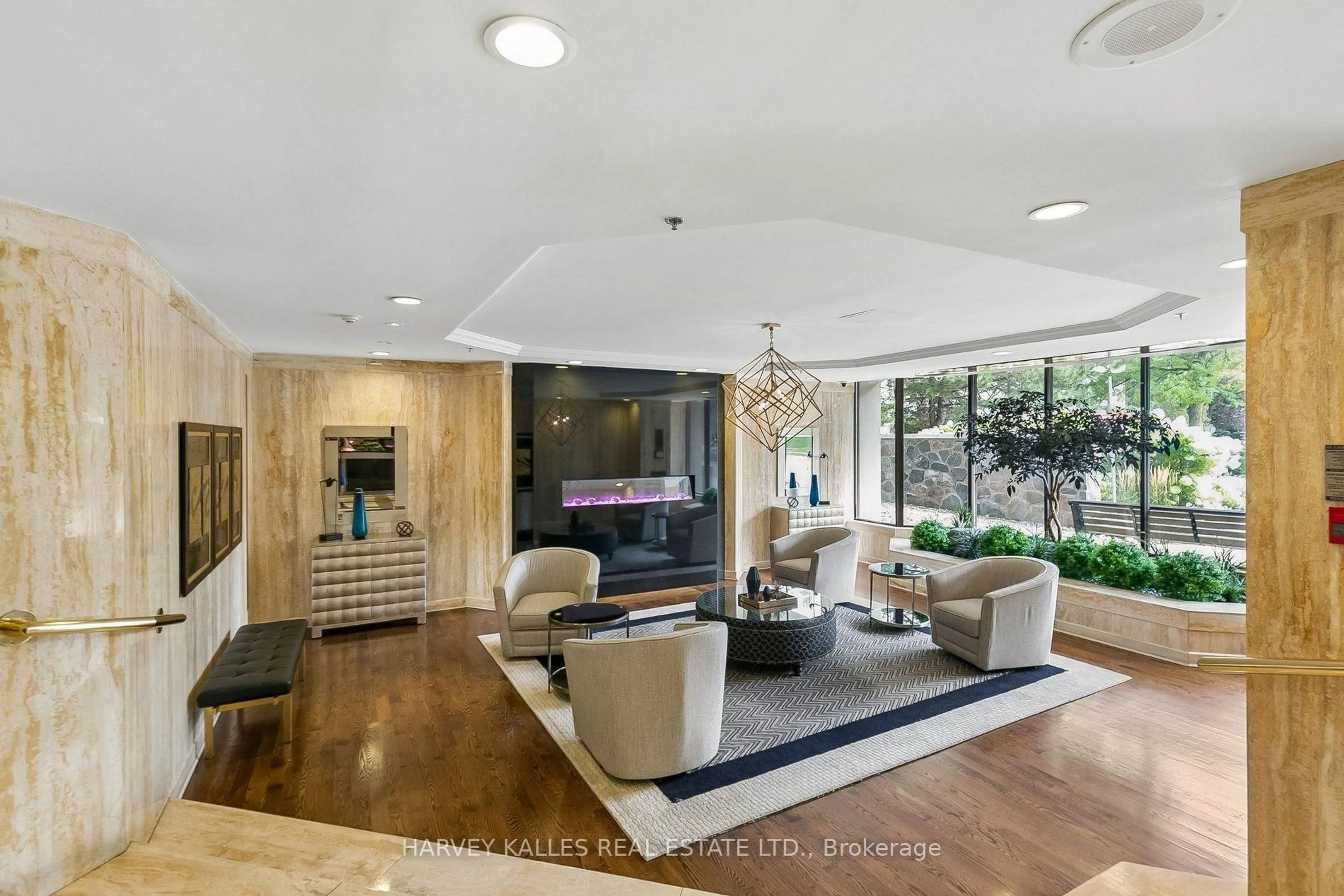 Indoor foyer for 65 Skymark Dr #204, Toronto Ontario M2H 3N9