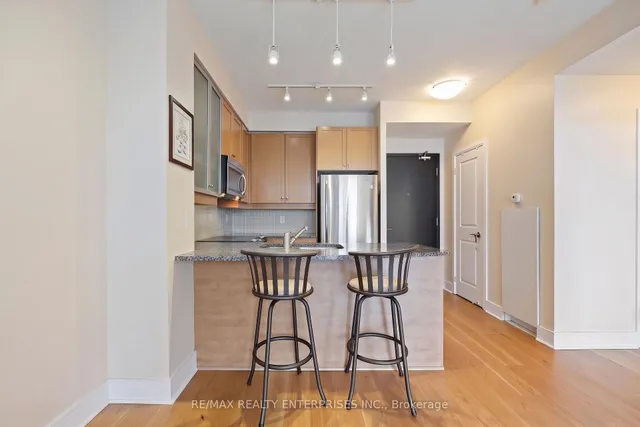 18 Yorkville Ave #2706, Toronto 3