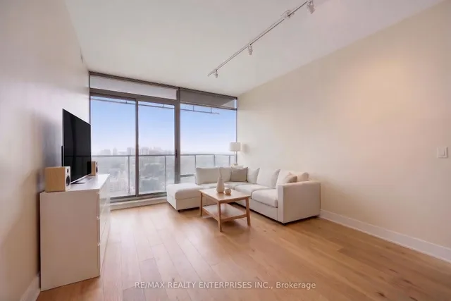 18 Yorkville Ave #2706, Toronto 4