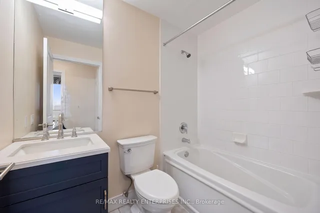 18 Yorkville Ave #2706, Toronto 5