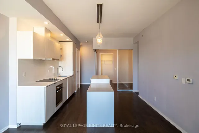 12 Bonnycastle St #605, Toronto 2