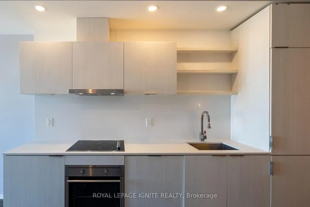 12 Bonnycastle St #605, Toronto 3