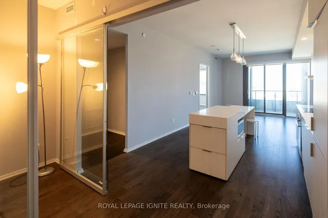 12 Bonnycastle St #605, Toronto 4