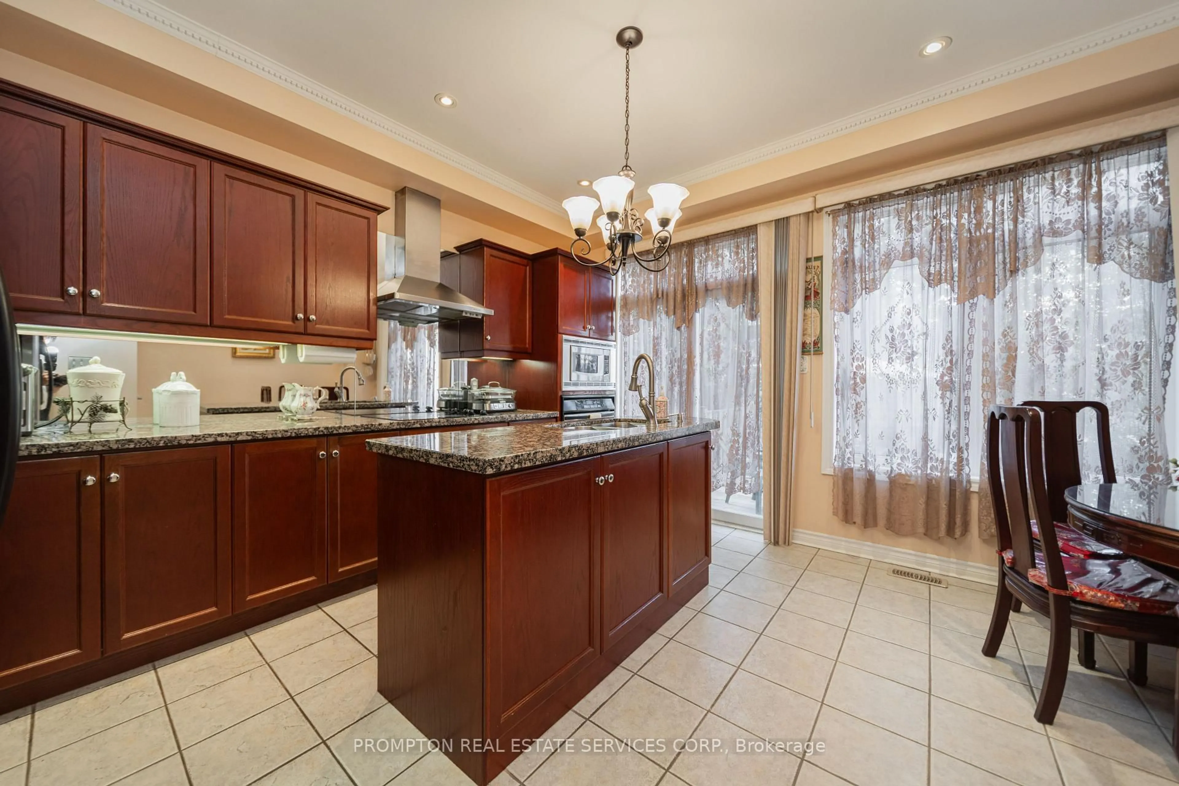 Unknown for 25 Routliffe Lane, Toronto Ontario M2N 0A5