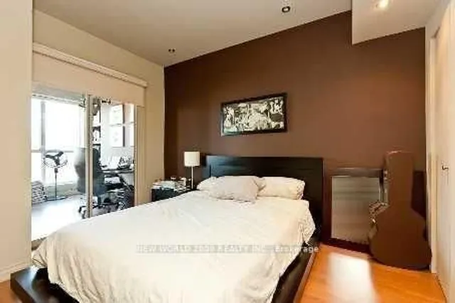 633 Bay St #Ph09, Toronto 3