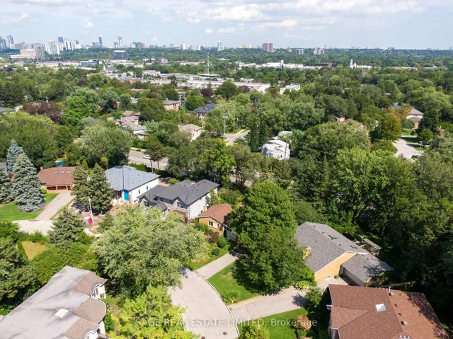 56 Grangemill Cres, Toronto 2