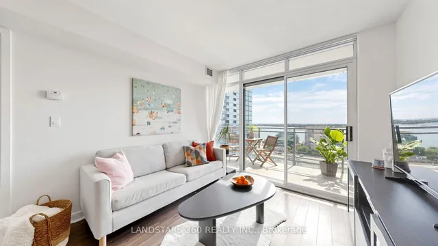 15 Fort York Blvd #1811, Toronto 2