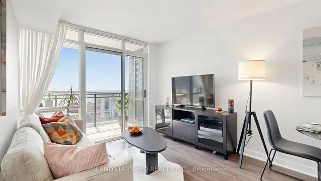 15 Fort York Blvd #1811, Toronto 4