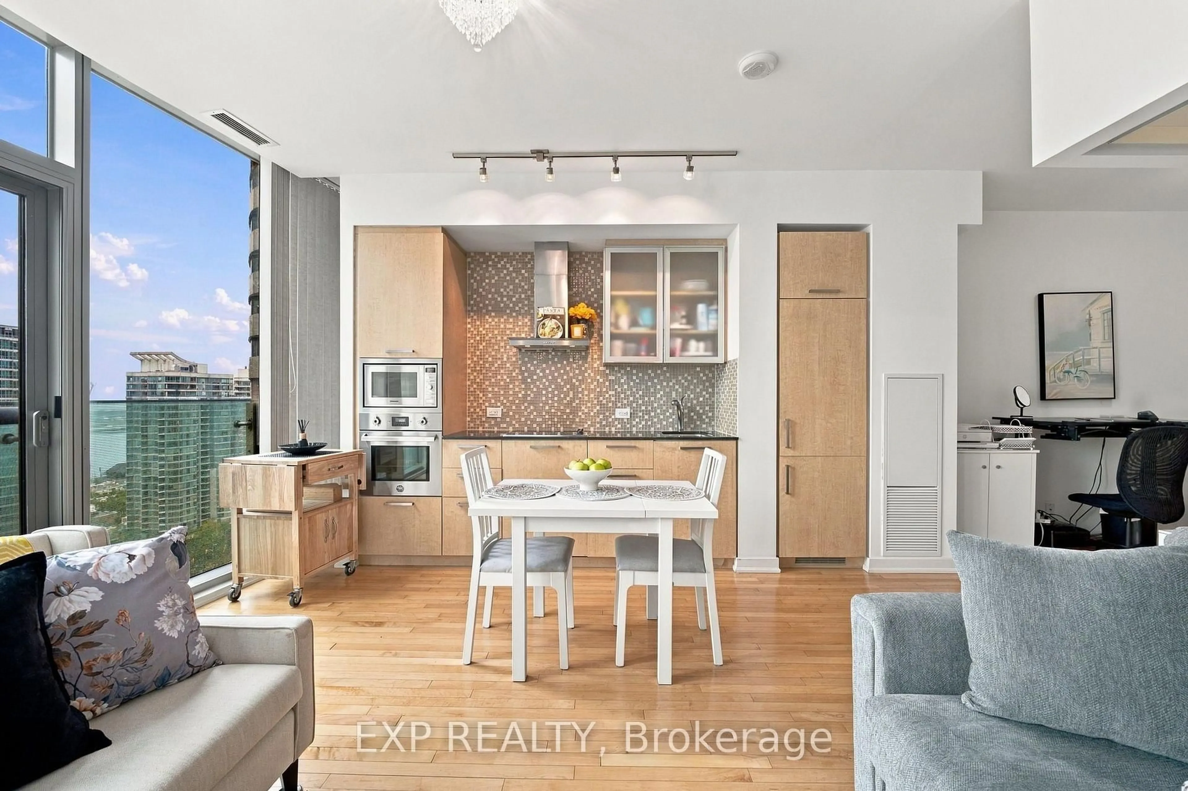 Open concept kitchen, unknown for 14 York St #1804, Toronto Ontario M5J 0B1