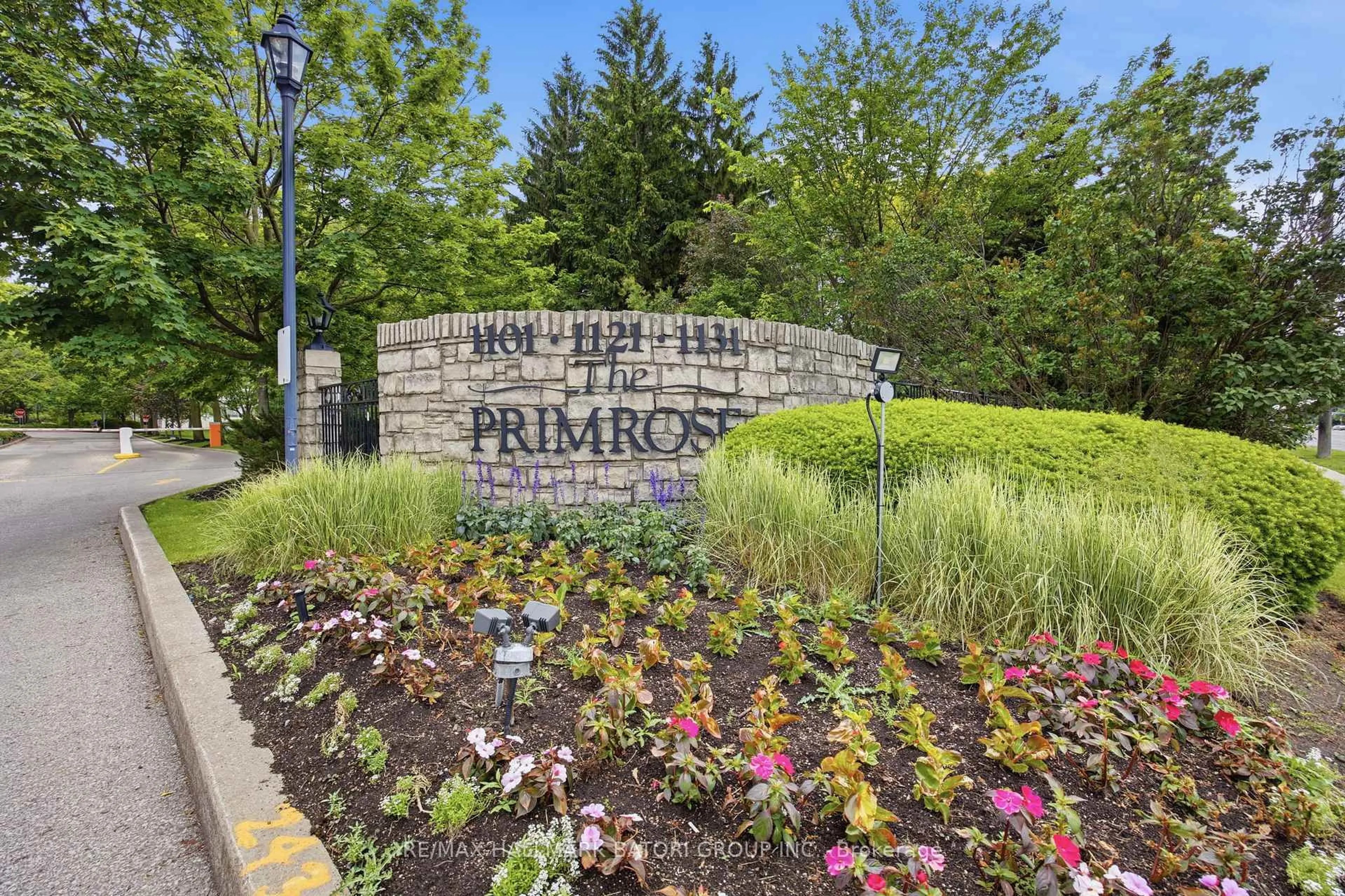 Patio, street for 1121 Steeles Ave #514, Toronto Ontario M2R 3W7