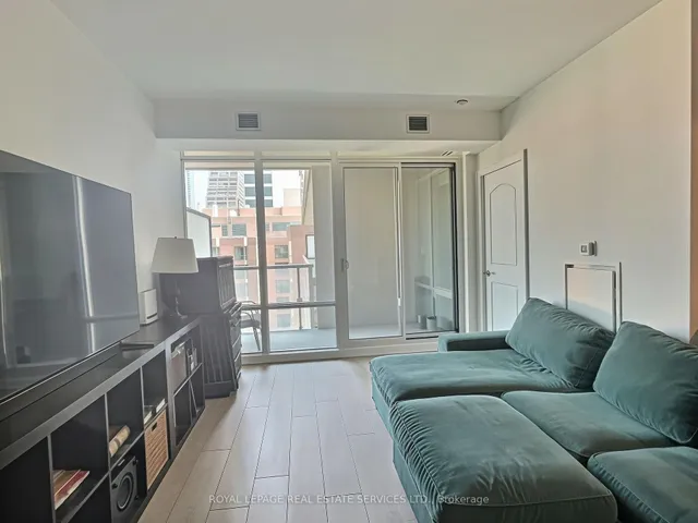 1 Bedford Rd #701, Toronto 2