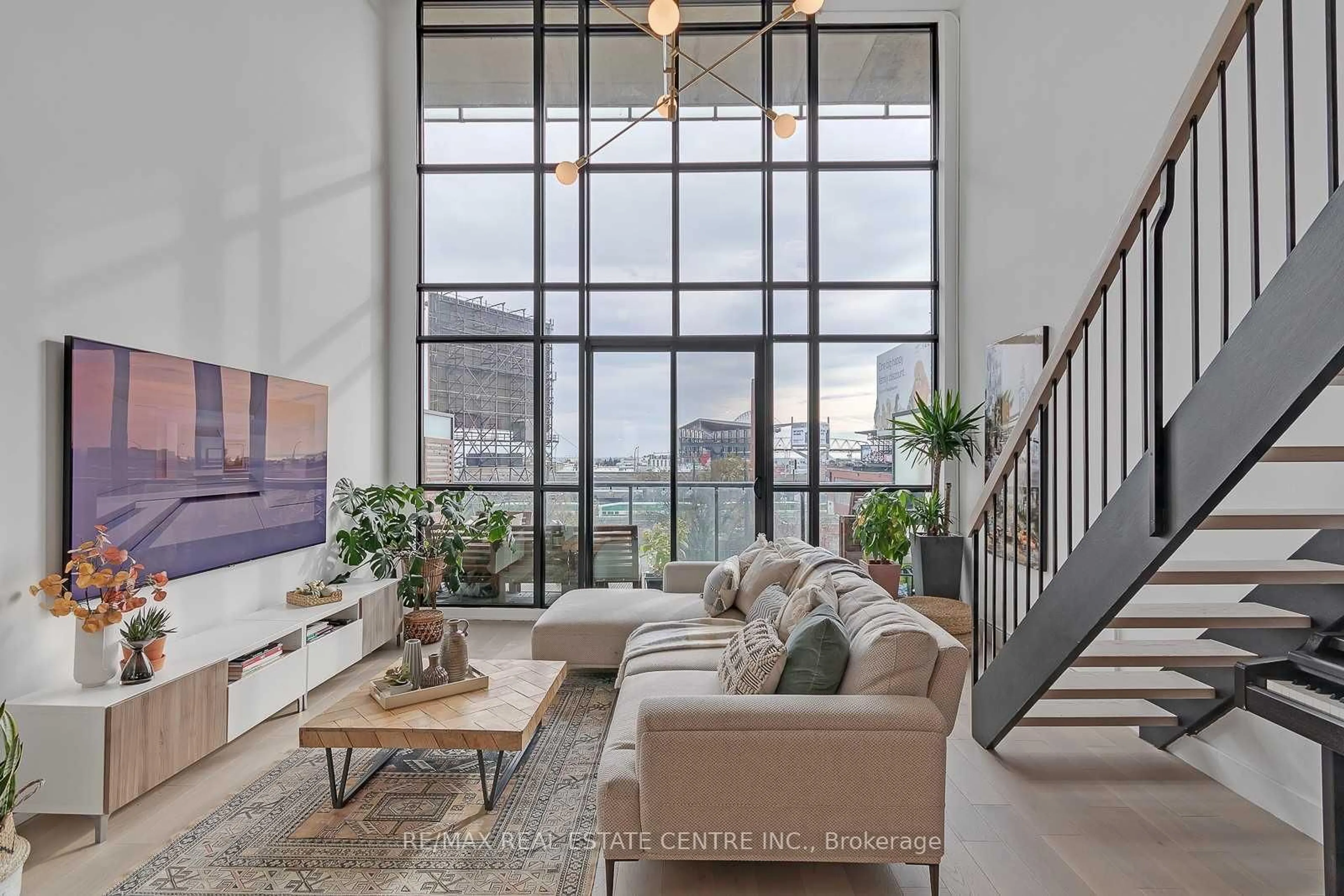 Living room with furniture, unknown for 5 Hanna Ave #407, Toronto Ontario M6K 0B3