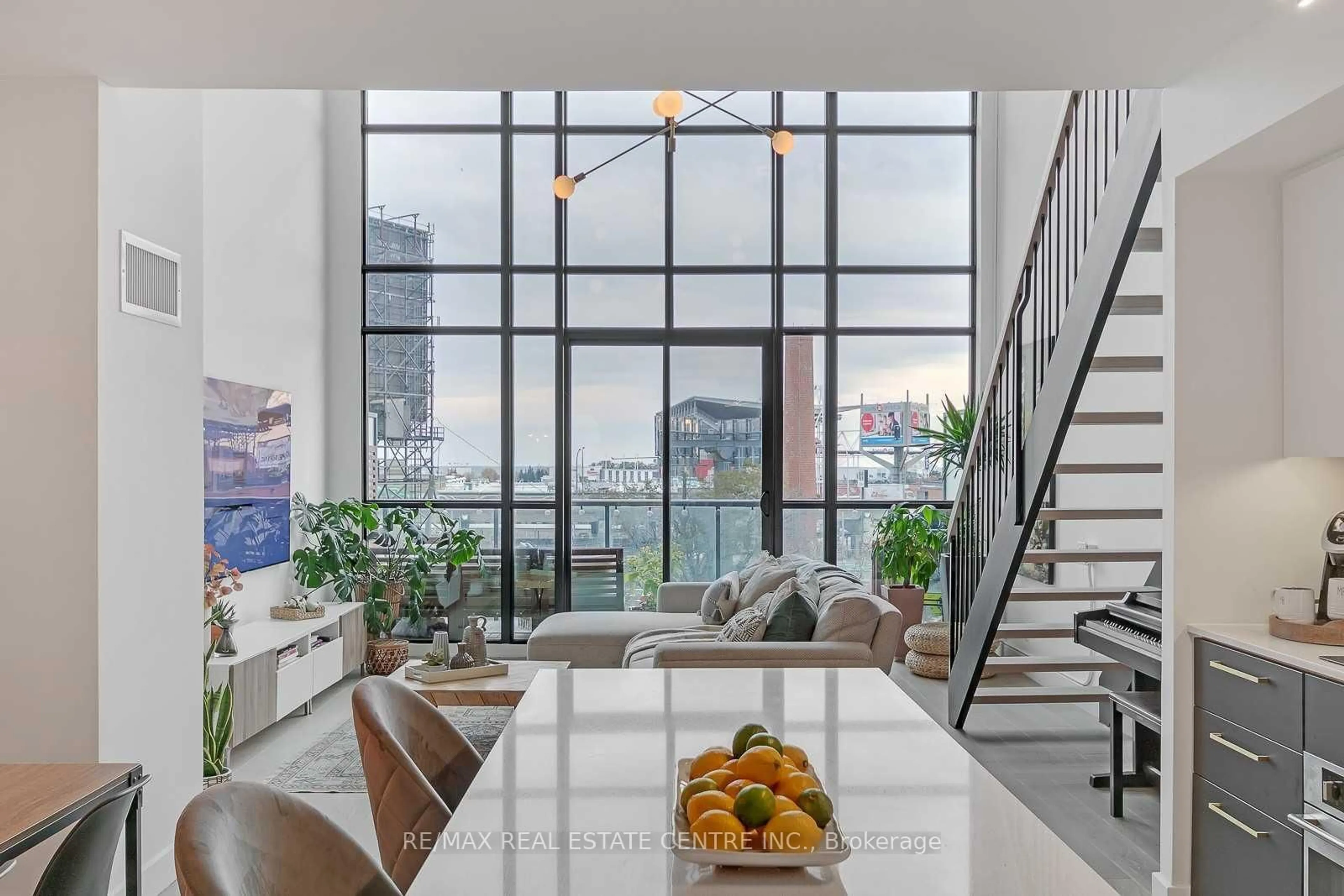 Unknown for 5 Hanna Ave #407, Toronto Ontario M6K 0B3