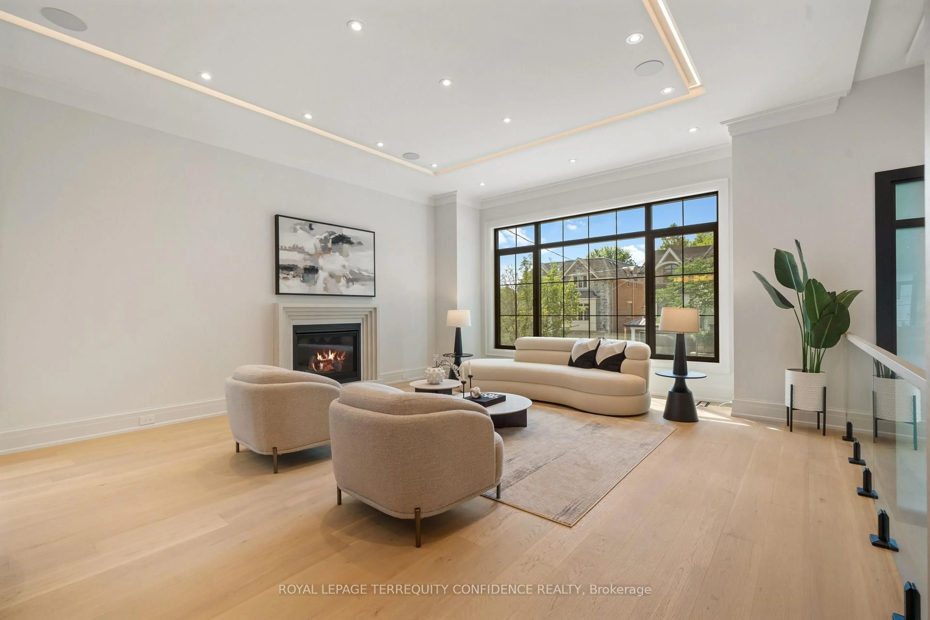 Living room with furniture, unknown for 272 Horsham Ave, Toronto Ontario M2R 1G4