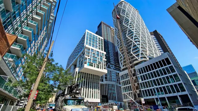 238 Simcoe St #2907, Toronto 3