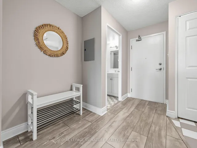 801 King St #627, Toronto 4