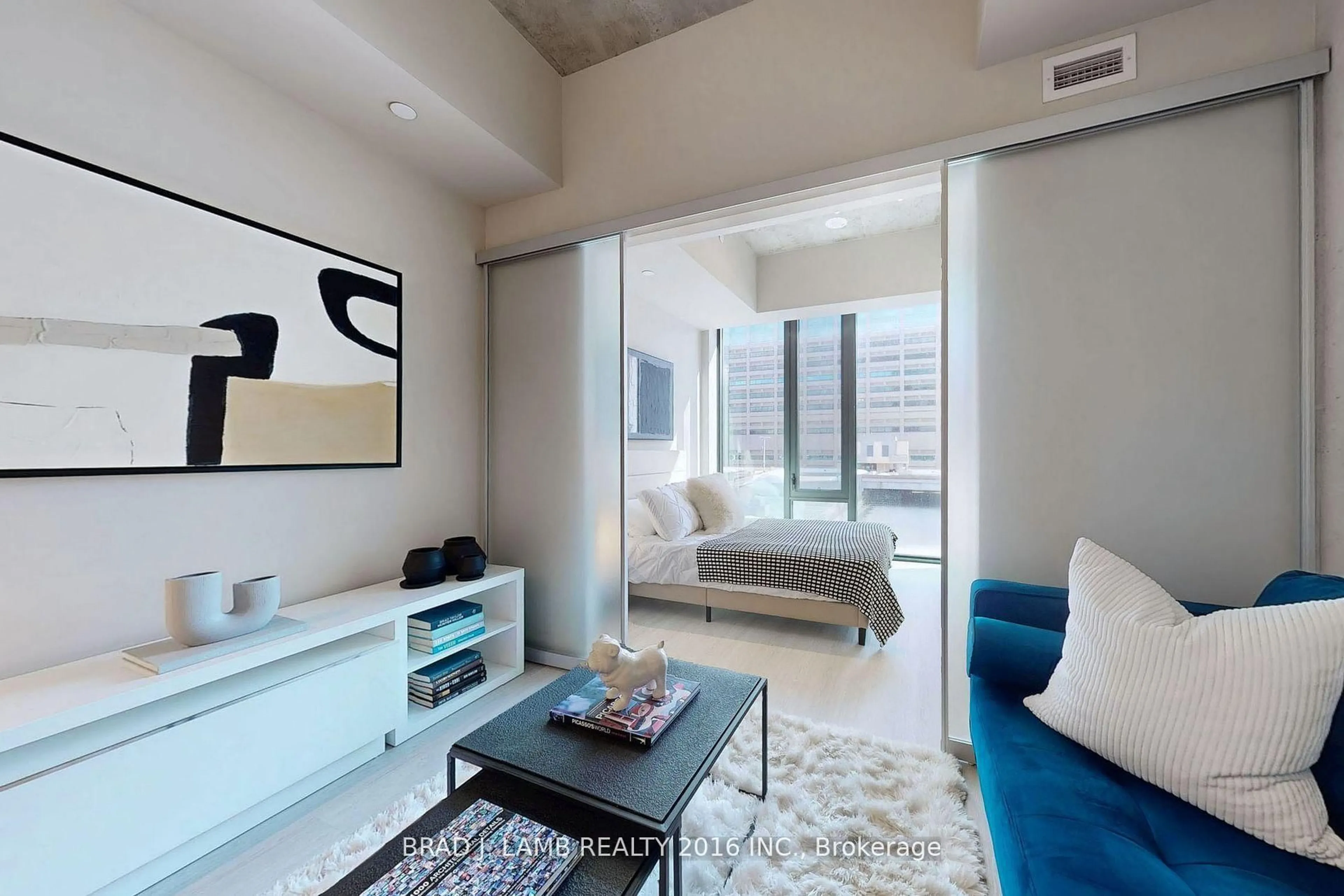 Living room with furniture, unknown for 195 McCaul St #315, Toronto Ontario M5T 0E5