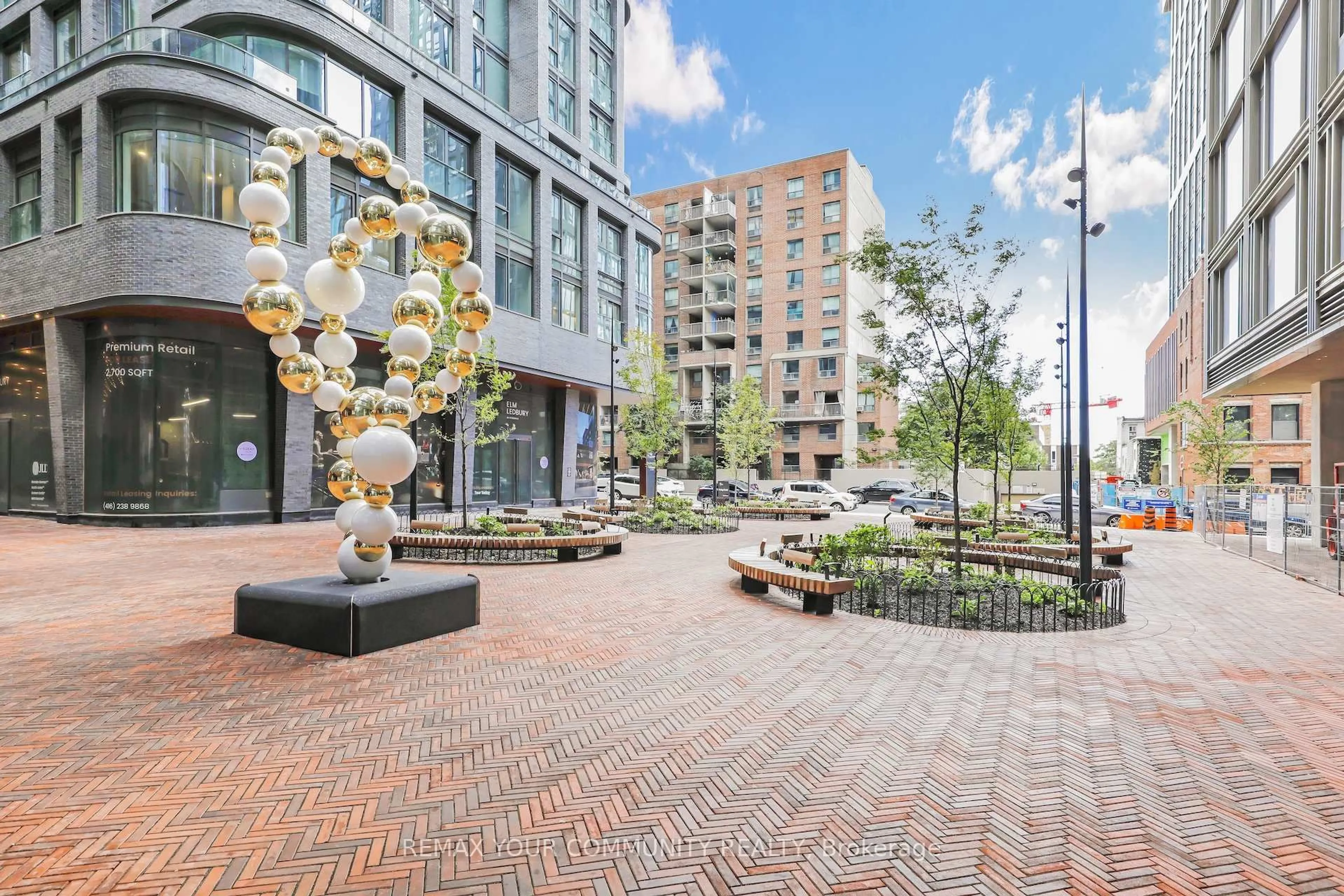 Patio, street for 88 Queen St. East St #5012, Toronto Ontario M5C 0B6