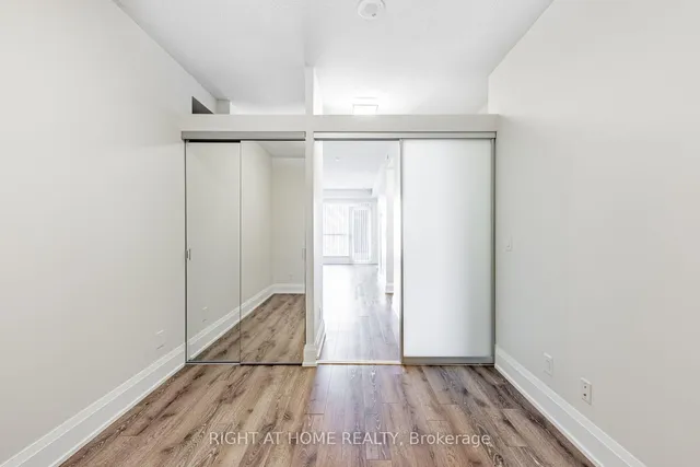 120 Harrison Garden Blvd Blvd #521, Toronto 3