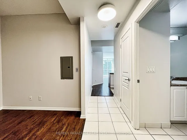 18 Yonge St #3713, Toronto 3