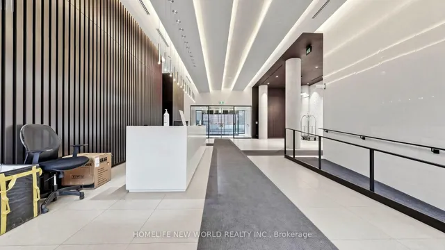 158 Front St #813, Toronto 4