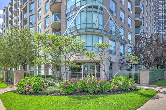 28 Pemberton Ave #706, Toronto 3