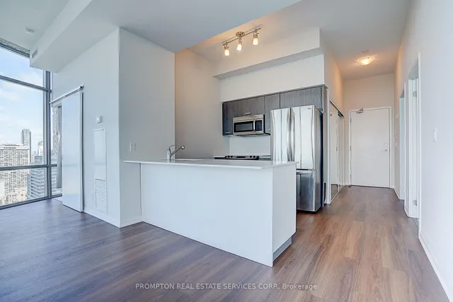 832 Bay St #4903, Toronto 3