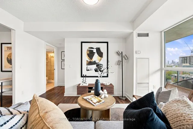 80 Western Battery Rd #810, Toronto 5