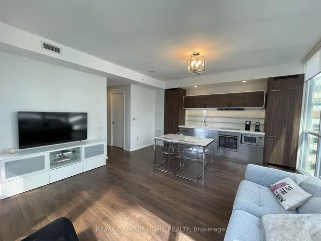 45 Charles St #3910, Toronto 2