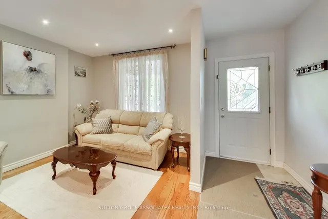 82 Helena Ave, Toronto 4