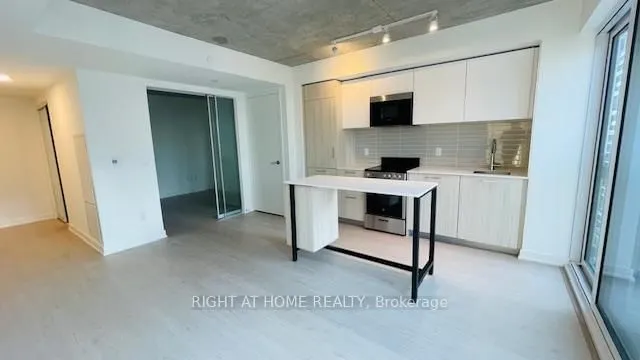 65 Mutual St #1905, Toronto 4
