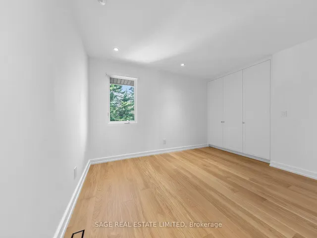 2 Addison Cres, Toronto 5