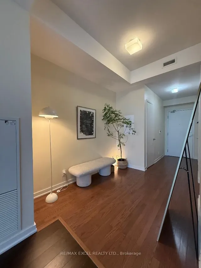14 York St #3704, Toronto 3