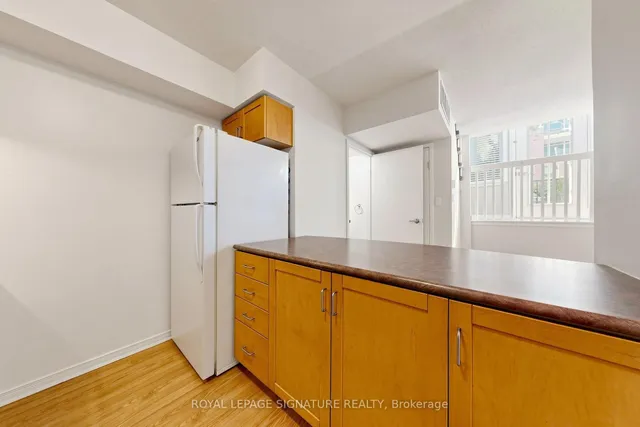 50 Western Battery Rd #929, Toronto 5