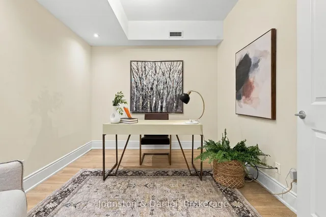 1717 Avenue Rd #303, Toronto 3