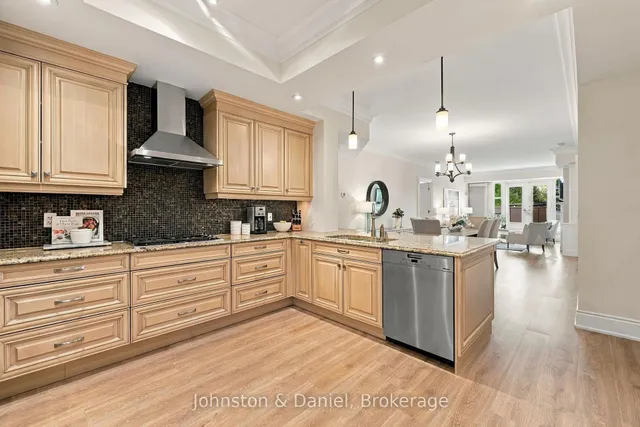 1717 Avenue Rd #303, Toronto 2